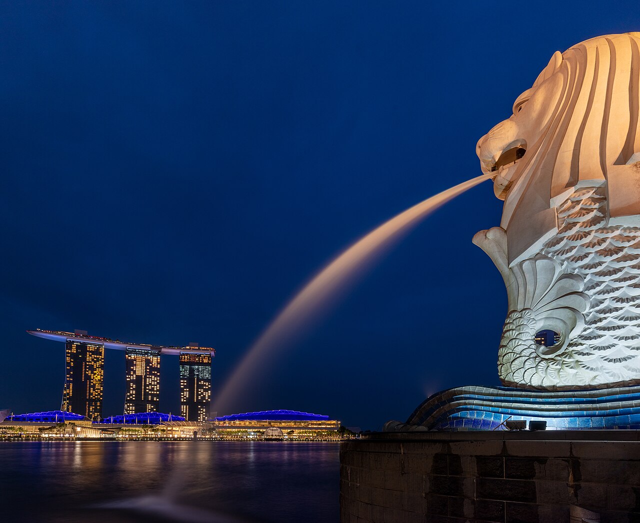 Merlion and Marina Bay Sands at night